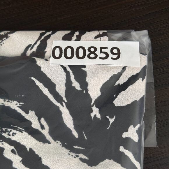 No 21 Top Womens 44 Zebra Animal Button Up Blouse Italy Art to Wear Medium US M - Picture 12 of 12